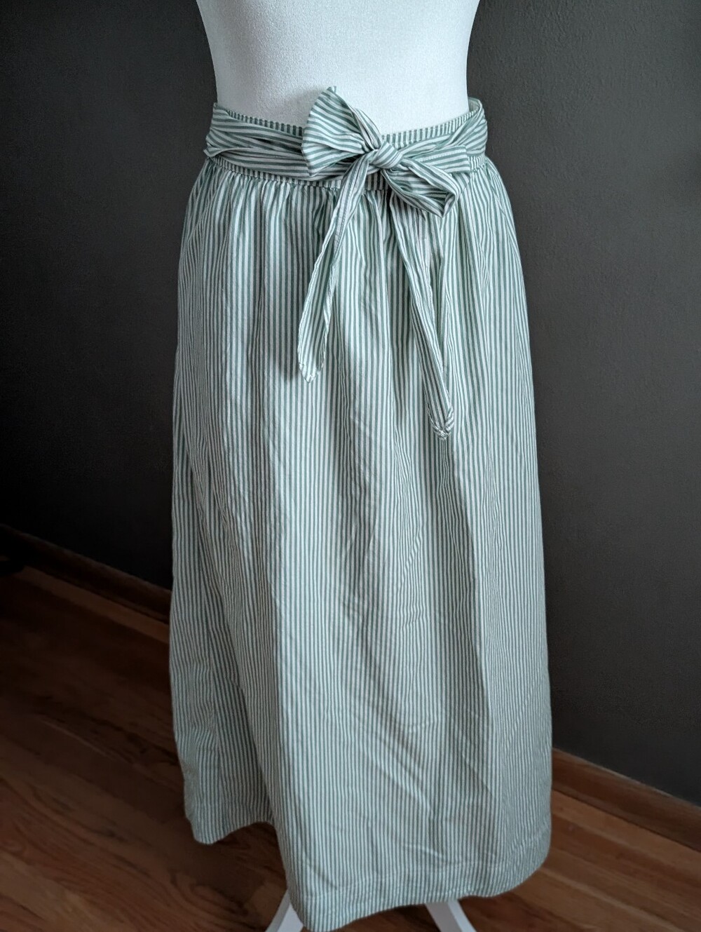 Free Assembly Coastal Sage Green Stripe Skirt XL Midi Maxi Elastic Slit Pockets